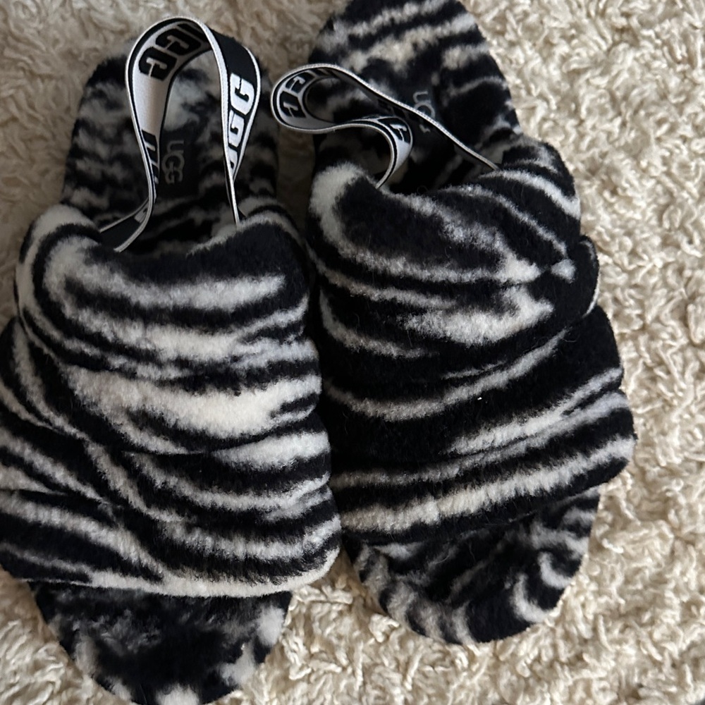 UGG Zebra Pattern Fuzzy Slippers